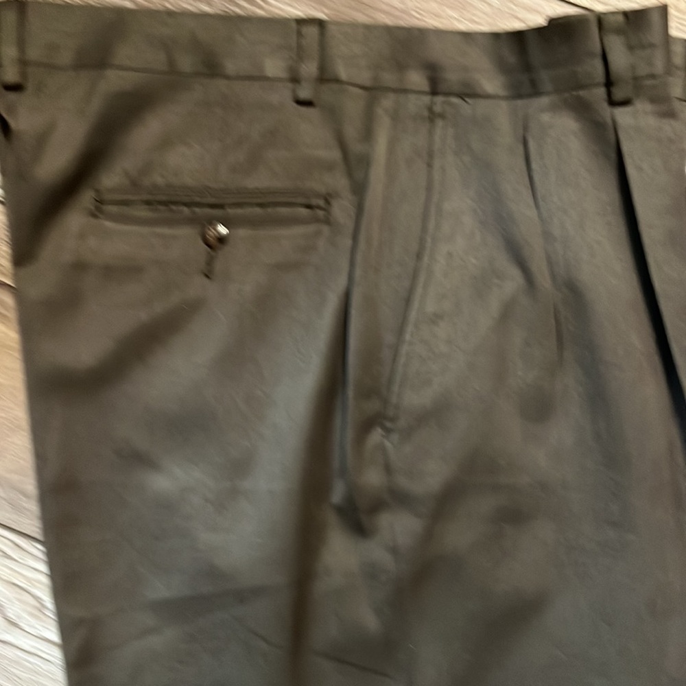 Men gray dress pants pleated front cuff bottom of leg size 38 x 30  Claiborne